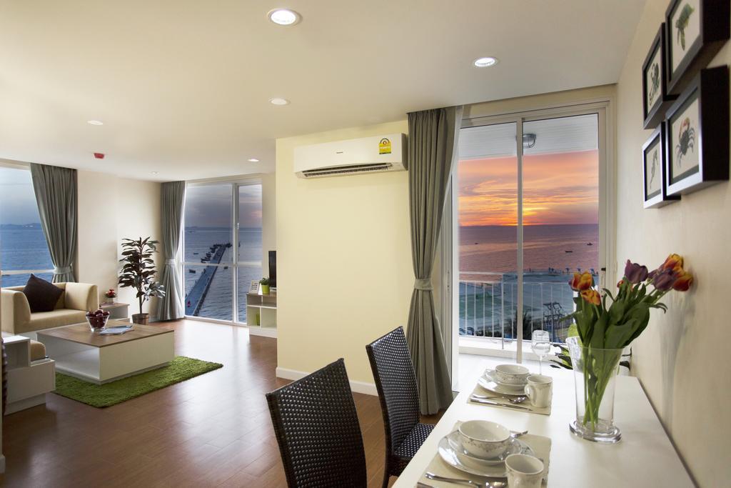 Bbg Seaside Luxurious Service Apartment Bangsaen Zimmer foto