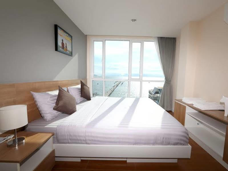 Bbg Seaside Luxurious Service Apartment Bangsaen Exterior foto